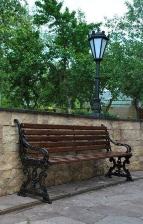 Скамейка чугунная «Ампир» 3,0 м (3 опоры)